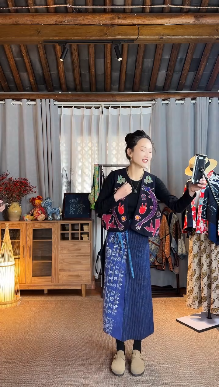 【闪购商品】设计师款老绣马甲