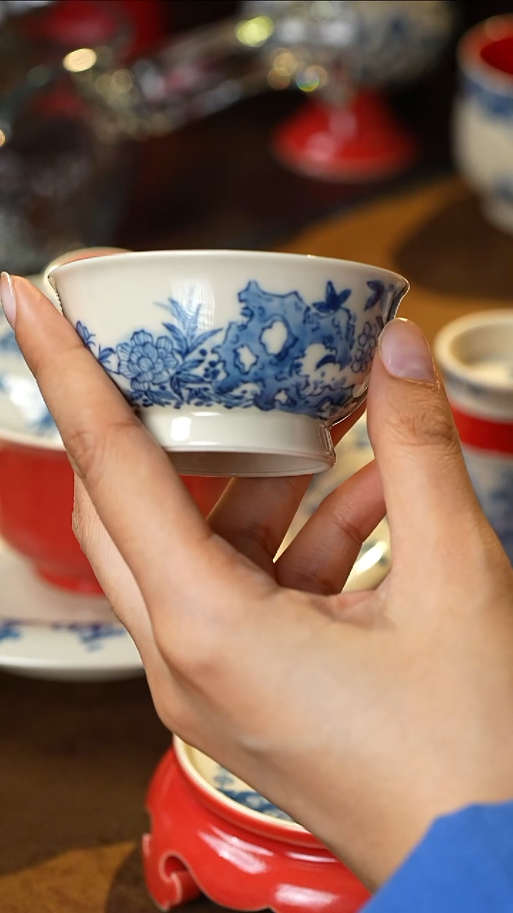 雨香斋景德镇高温纯手工手绘山石花卉主人杯