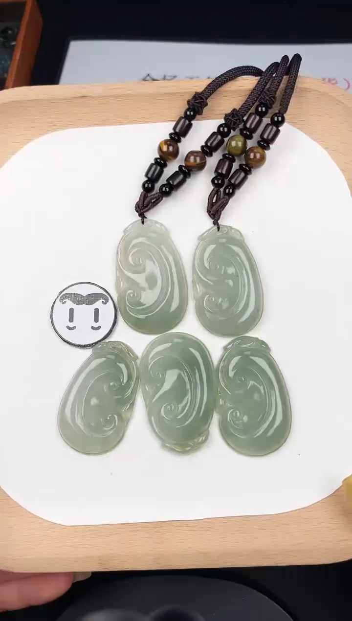 颈饰未镶嵌翡翠LC032冰带色如意+送同款绳子多样性发其一