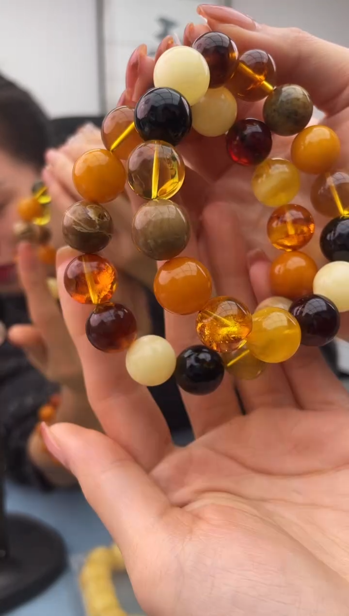 【闪购商品】琥珀珠宝奇石未镶嵌多样性发其一023，假一罚十