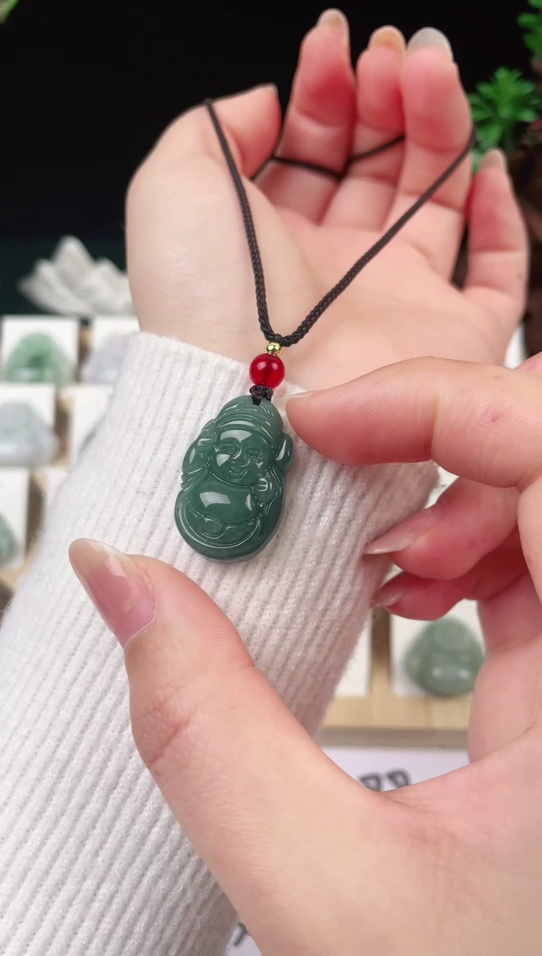 【闪购商品】翡翠颈饰未镶嵌财神