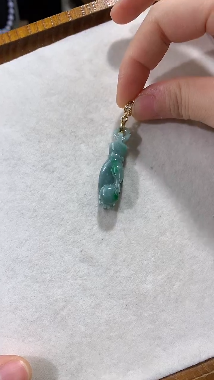 颈饰未镶嵌翡翠吊坠