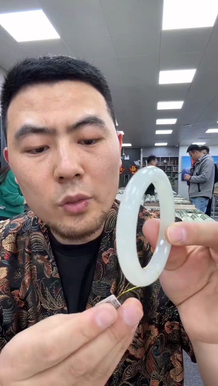 【闪购商品】和田玉手镯未镶嵌59.5  087