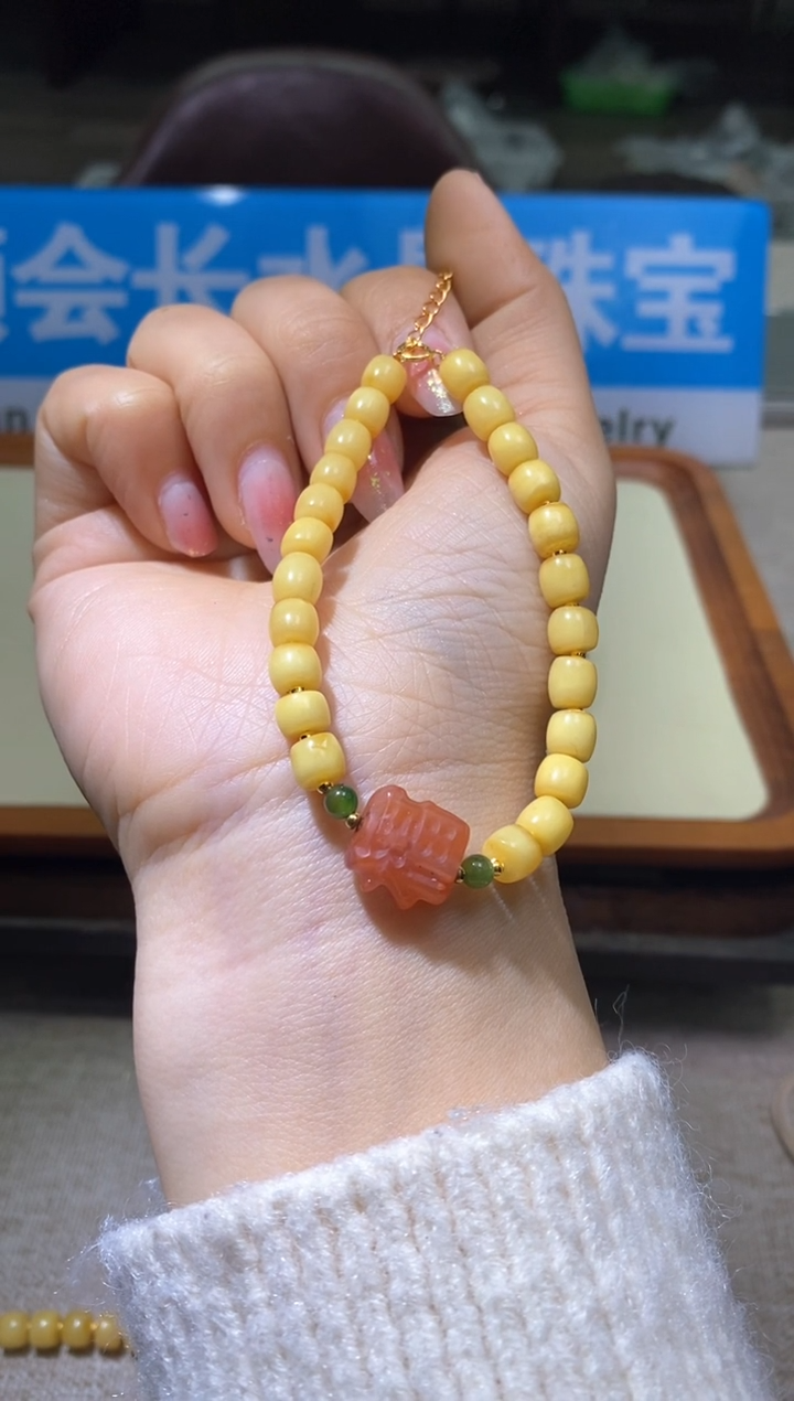 【闪购商品】蜜蜡手链未镶嵌多样性发一件640