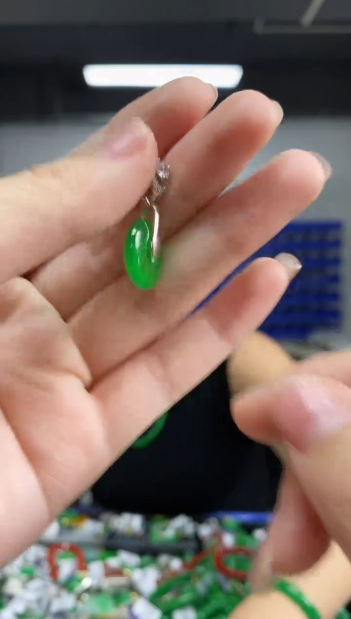 颈饰未镶嵌翡翠闪购链接  多样性发其一颜色微差