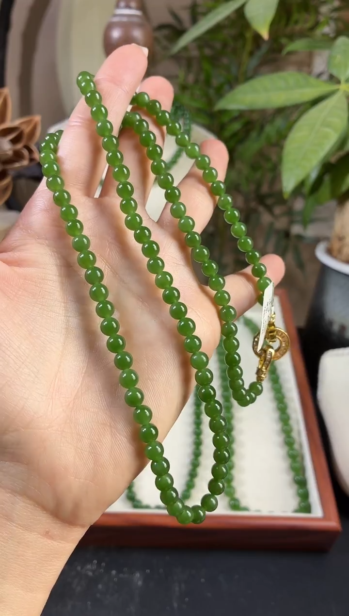 颈饰未镶嵌和田玉（碧玉）8阳绿无矿毛衣链