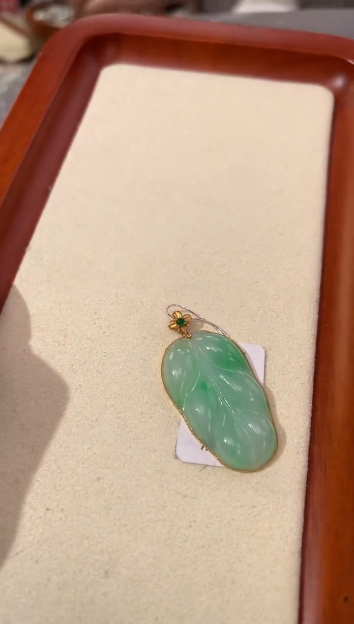 【闪购商品】翡翠颈饰18K金镶嵌天然缅甸a货翡翠