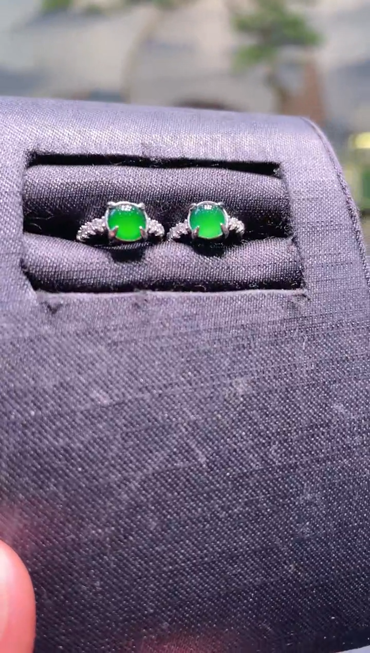 【闪购商品】翡翠耳饰未镶嵌A5天然A货翡翠