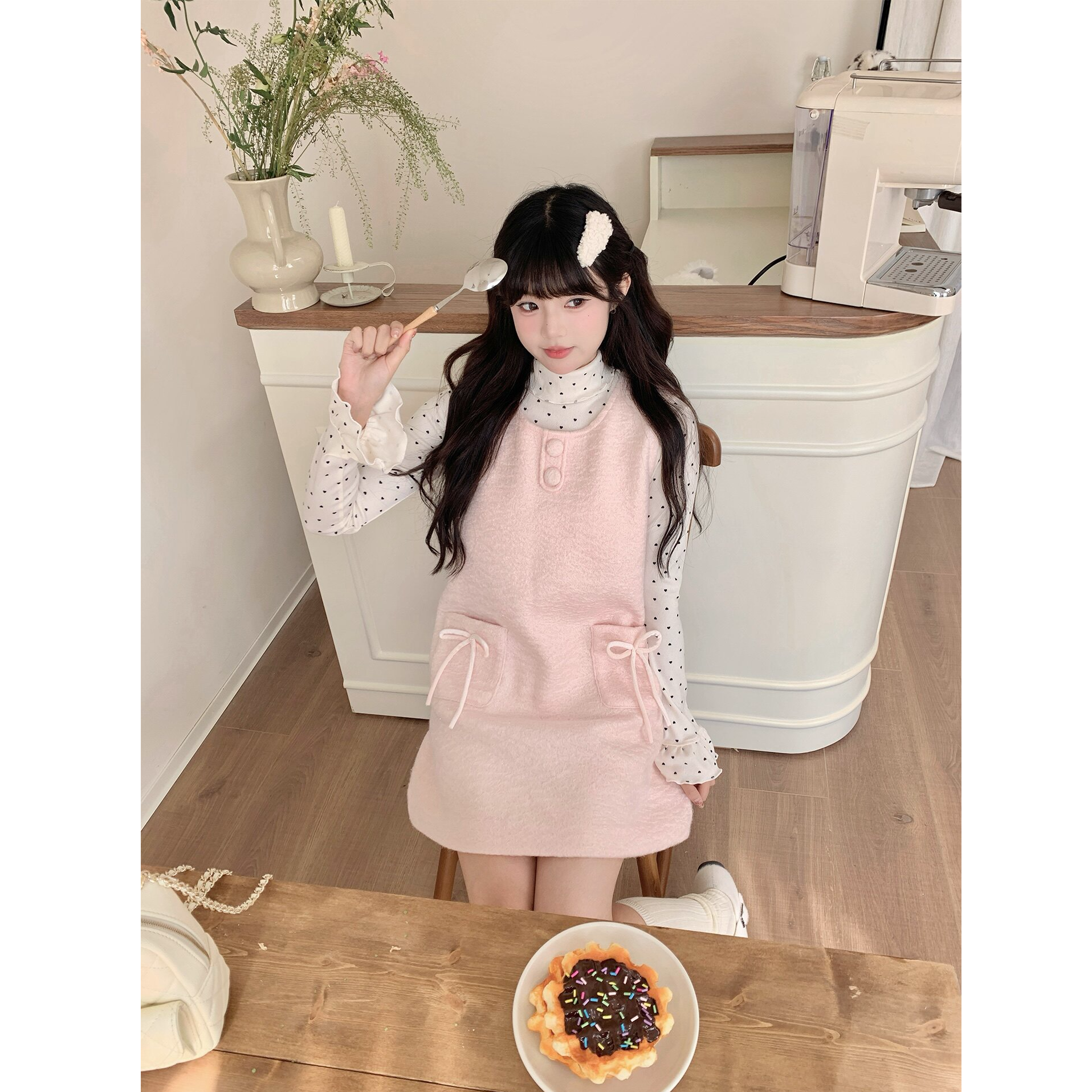 秋冬2025新款甜美学院风可爱蝴蝶结背心裙高领蕾丝打底衫套装女