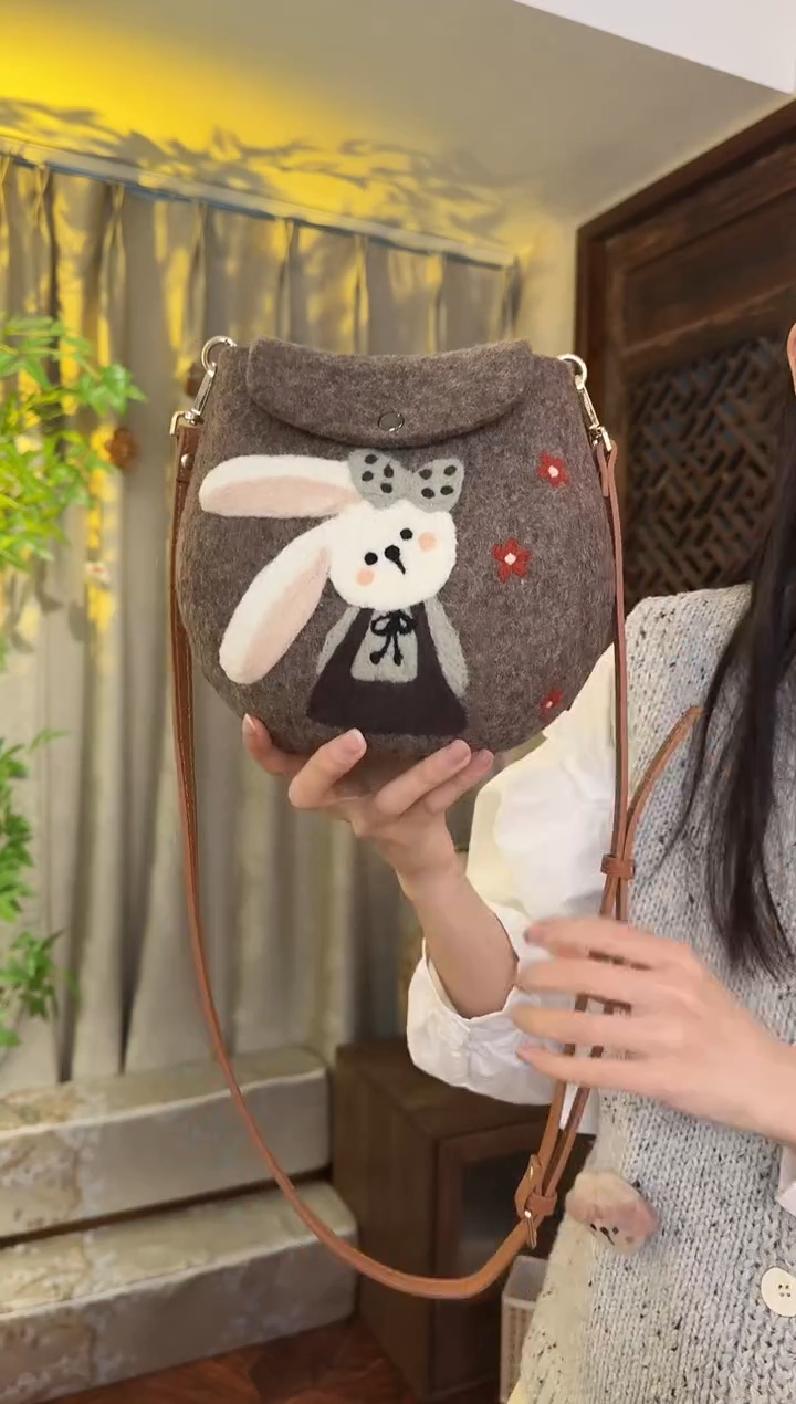 羊毛非遗纯手工包  蛋蛋包三花兔