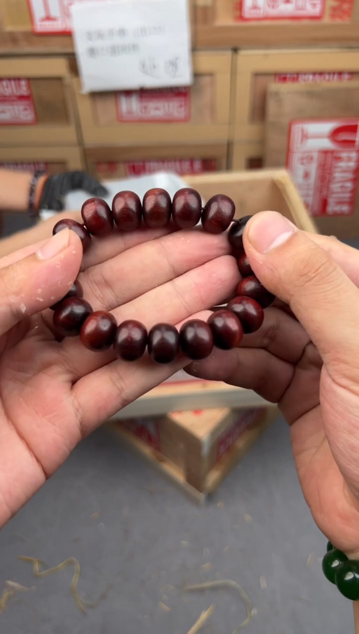 无礼盒精美手串（）