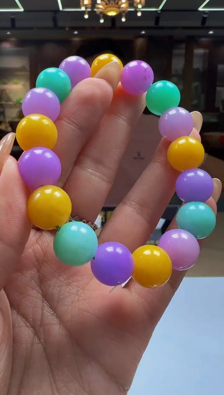 翡翠未镶嵌颈饰Y2025-6-8-19