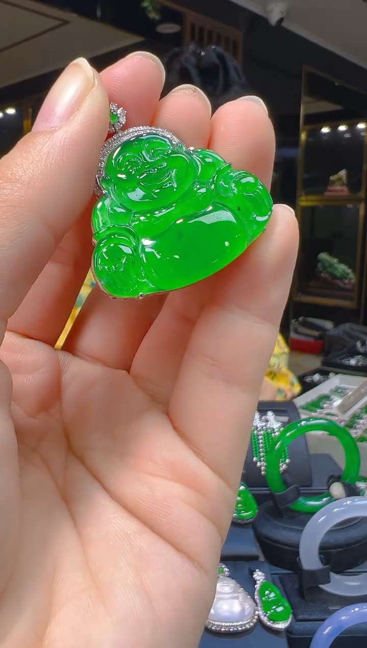 吊坠(赠链)18K金镶嵌翡翠046   