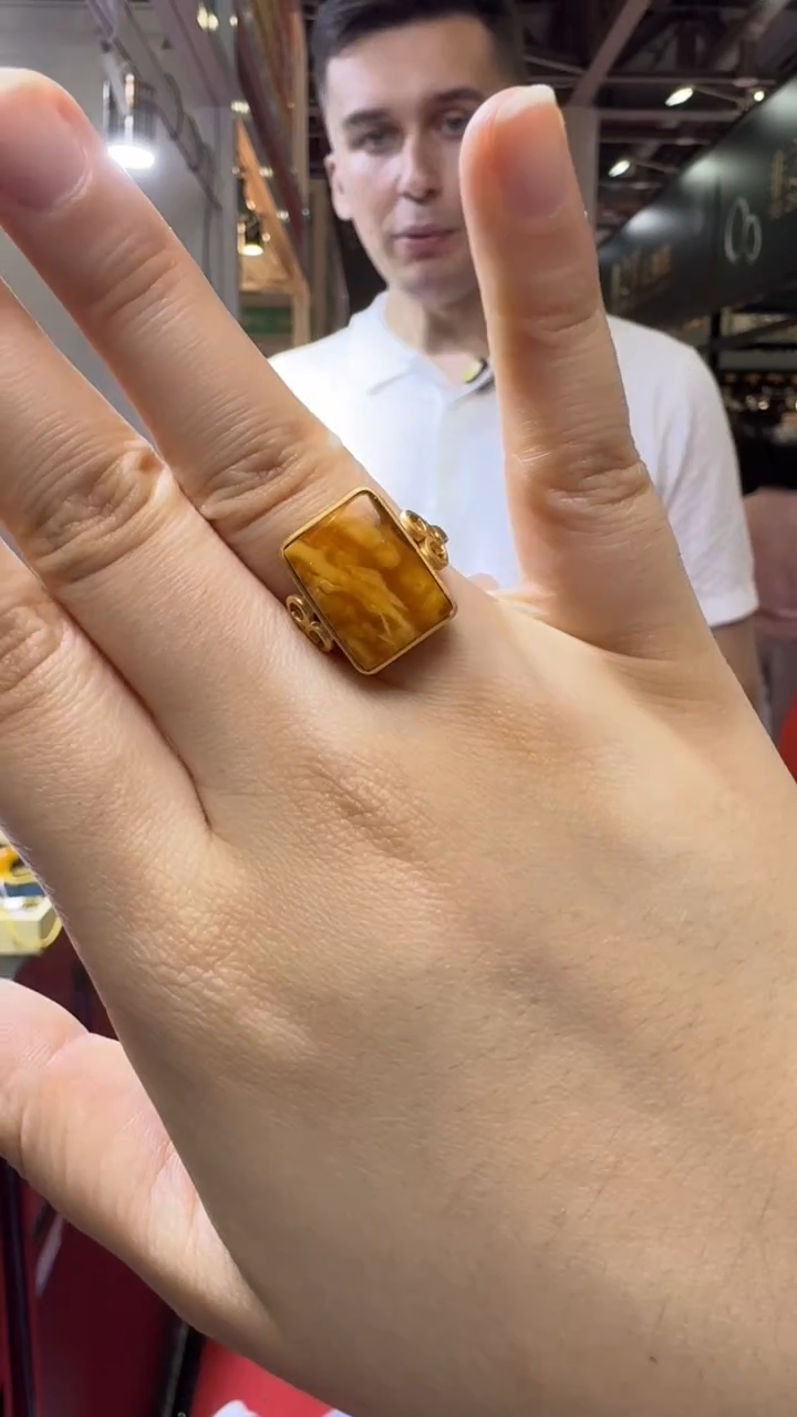 琥珀未镶嵌戒指杭州珠宝展假一罚十