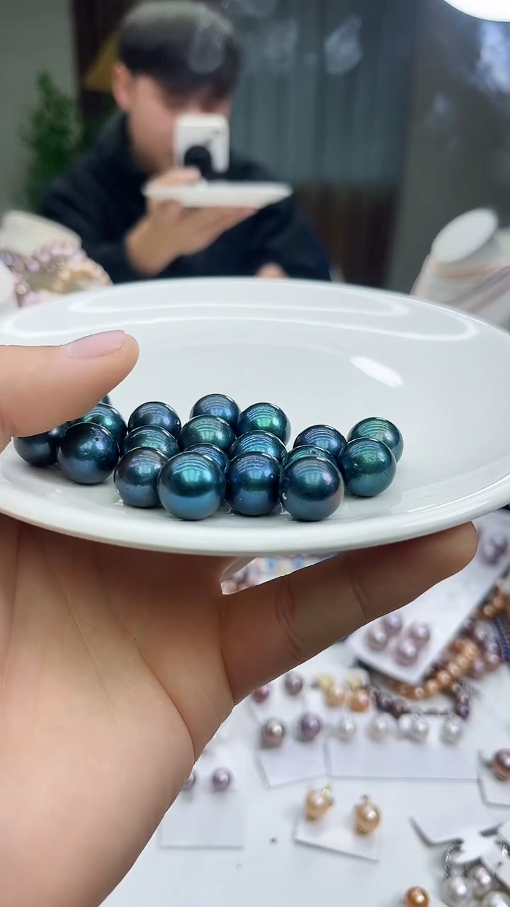 未镶嵌裸珠淡水珍珠孔雀绿13-14mm(多样性发一）