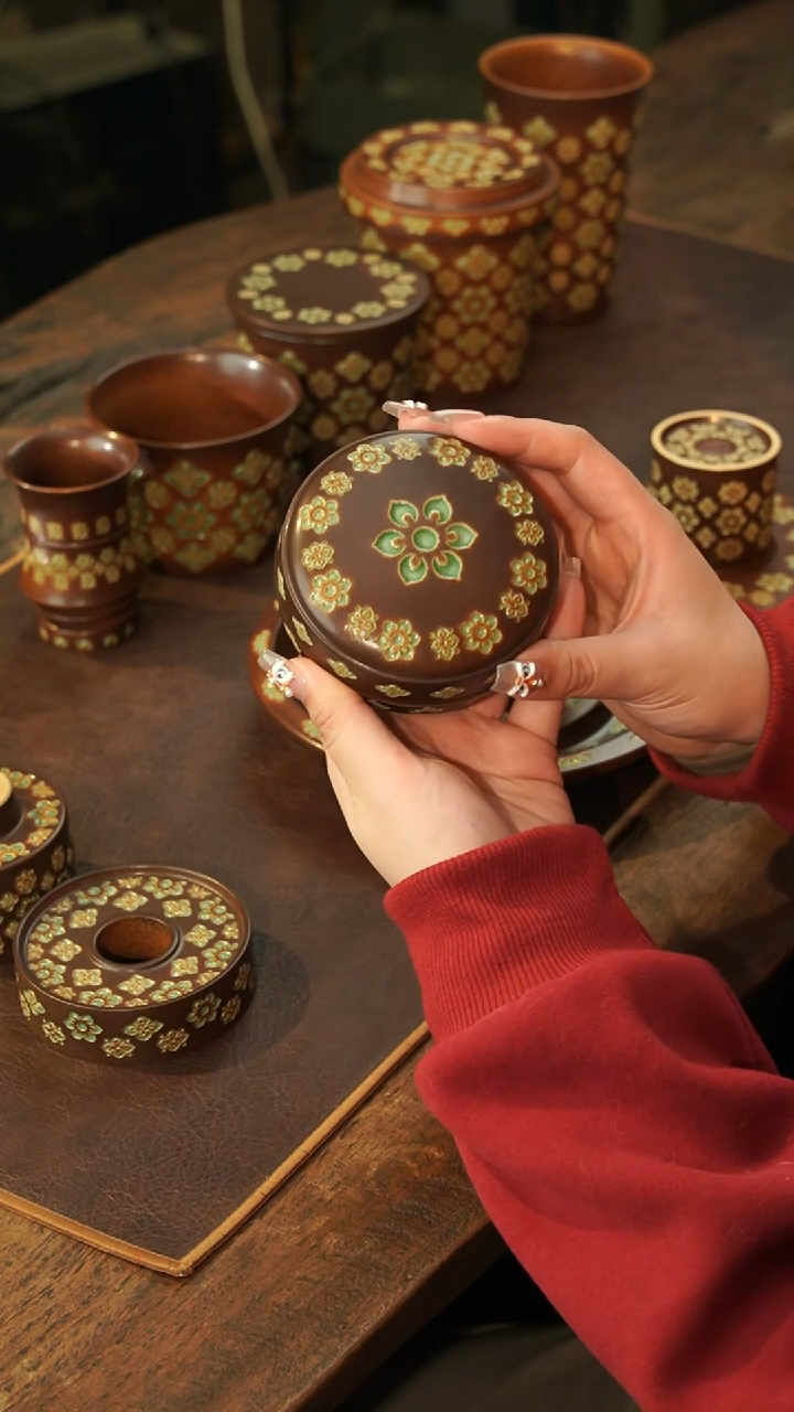 【闪购商品】瓷片李斌 宝相系列  粉盒