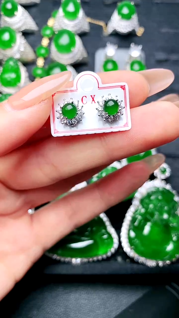 【闪购商品】翡翠耳钉未镶嵌耳钉