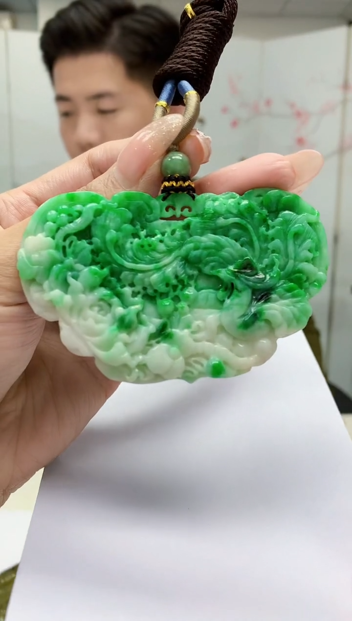 【闪购商品】定制翡翠未镶嵌4917MM-毛货挂件117