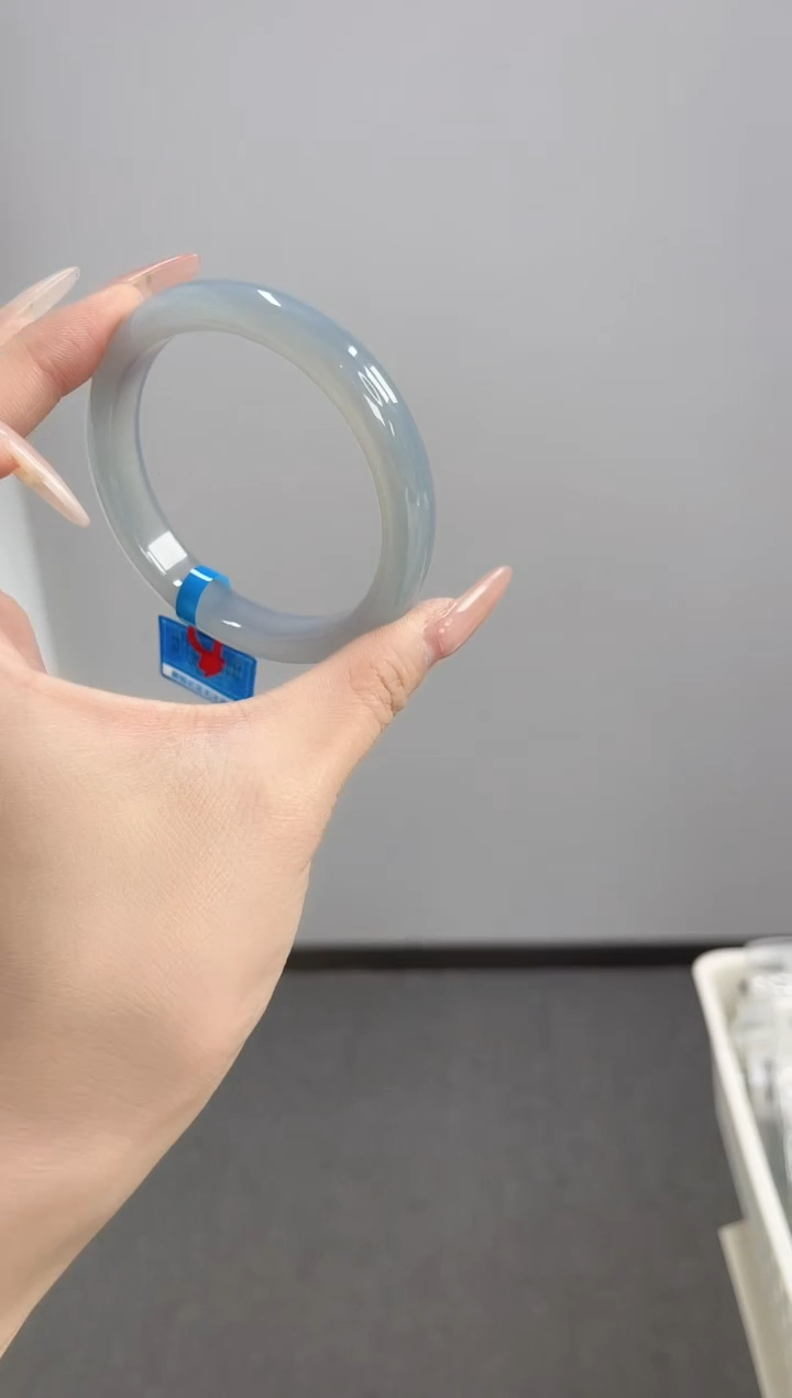 【闪购商品】玛瑙/玉髓手镯未镶嵌58-59圈