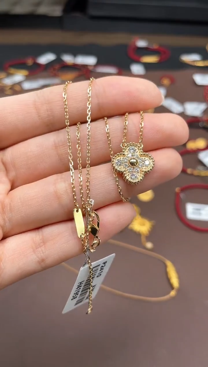 18K金镶嵌吊坠钻石TA0930-1620-800