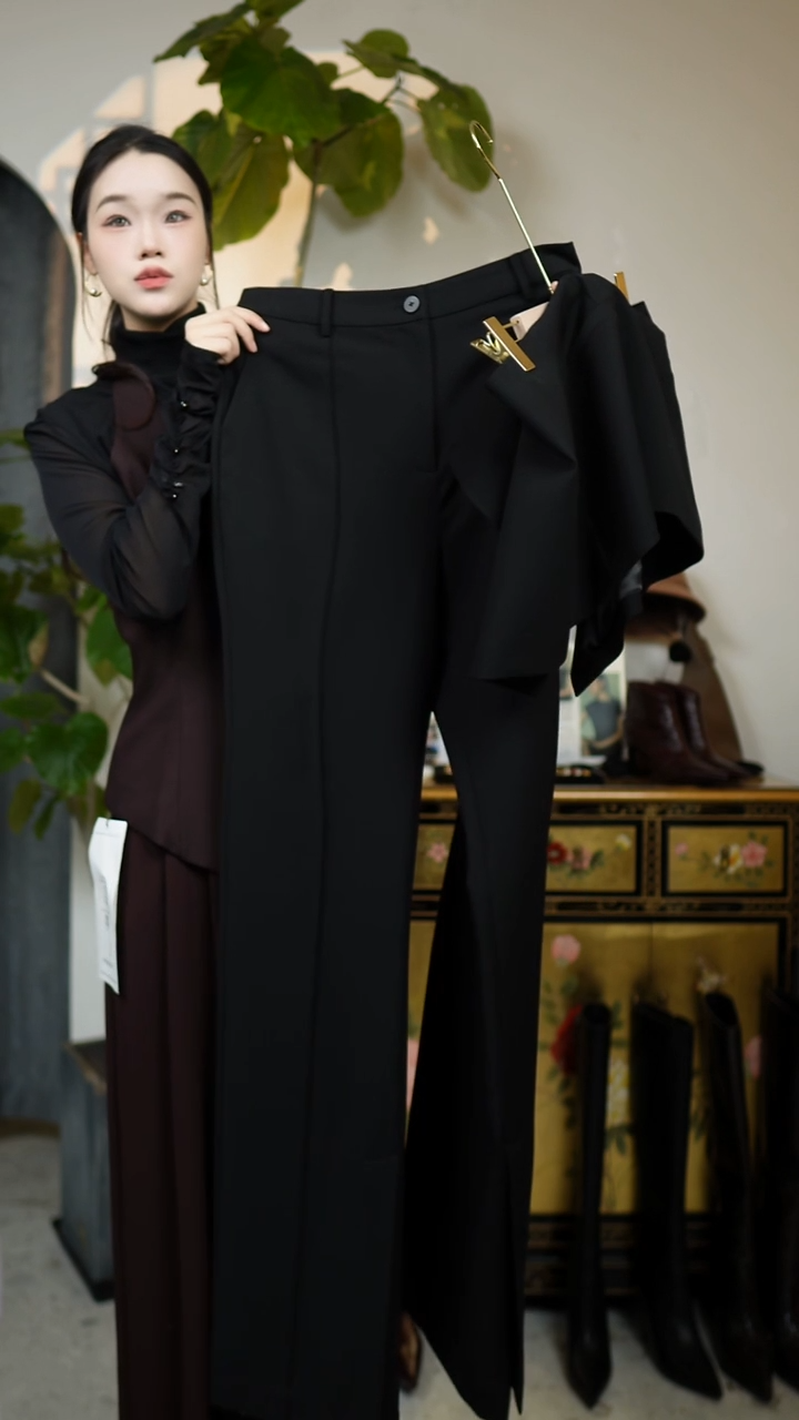 L码（76腰围），腰帘款微喇叭裤，黑色