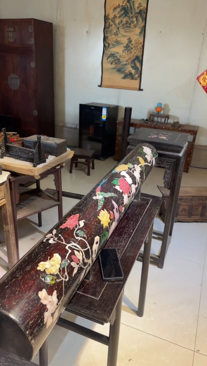 木Y紫檀横财镶嵌彩贝