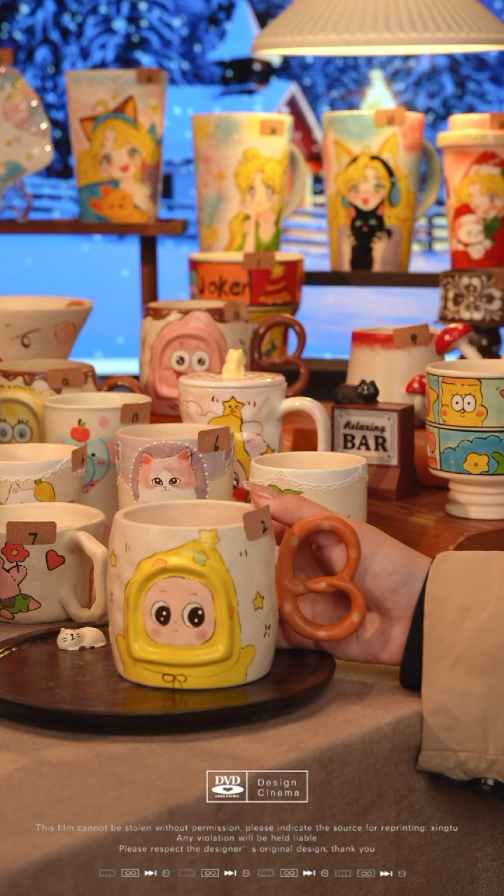 陶瓷002面包星人景德镇高温陶瓷彩手工手绘