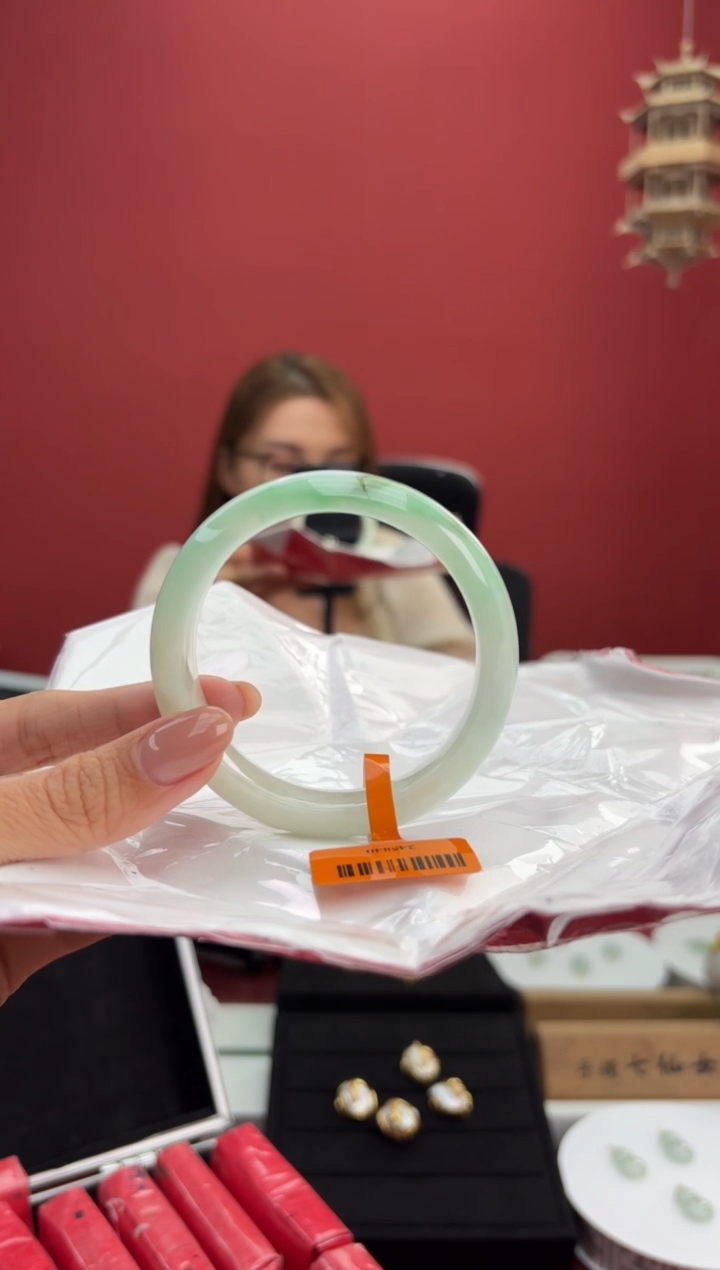 【闪购商品】翡翠手镯未镶嵌13手镯