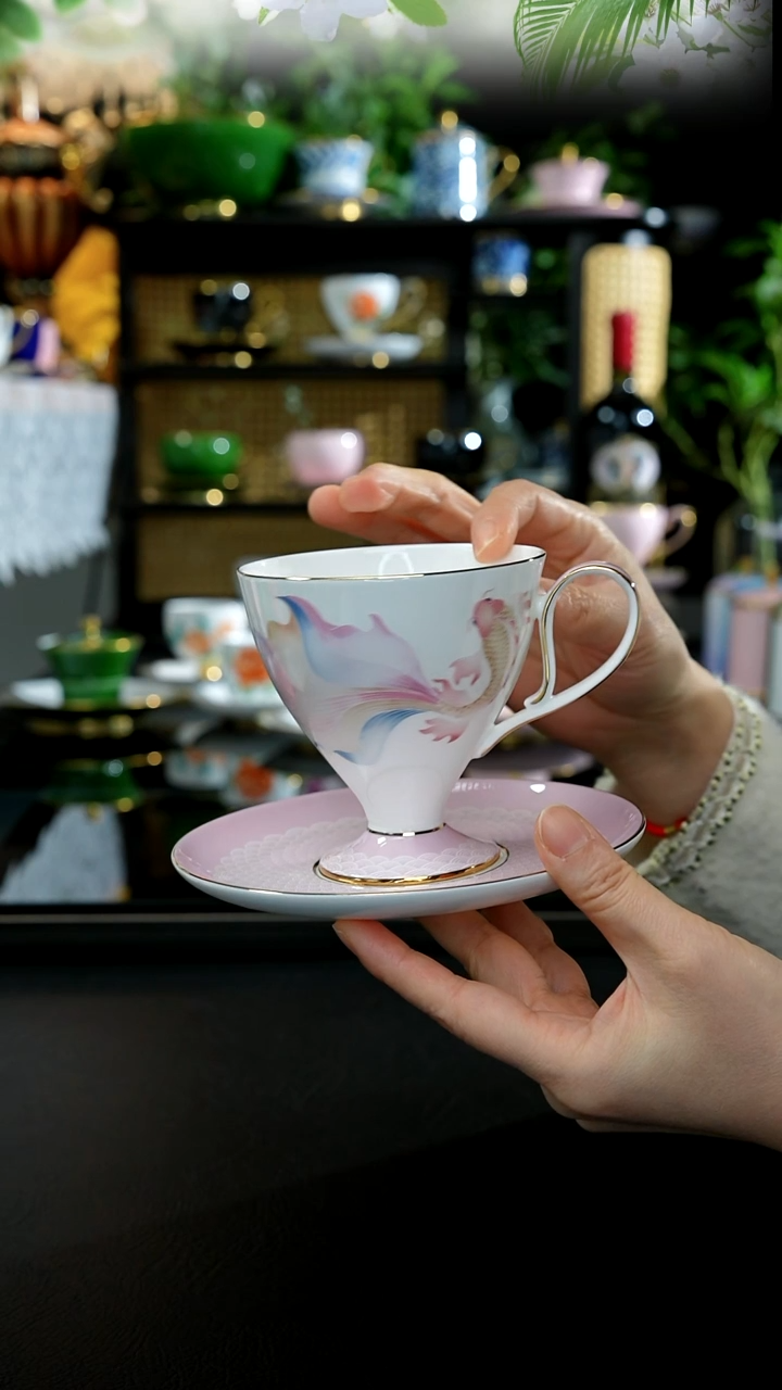 杯碟--------粉鱼