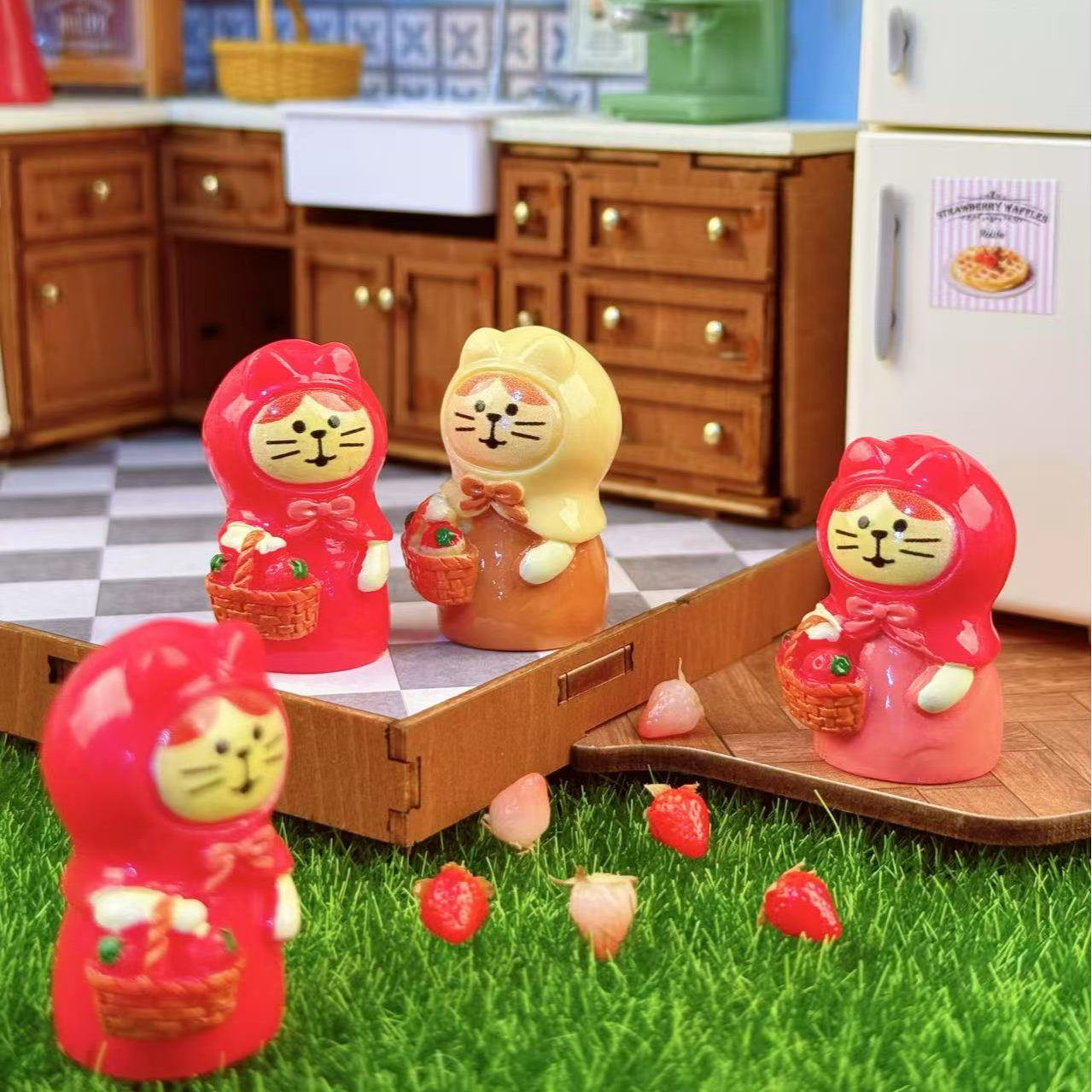 【开芯定制】草莓猫 高品树脂仿真摆件 可爱树脂DIY配件摆件