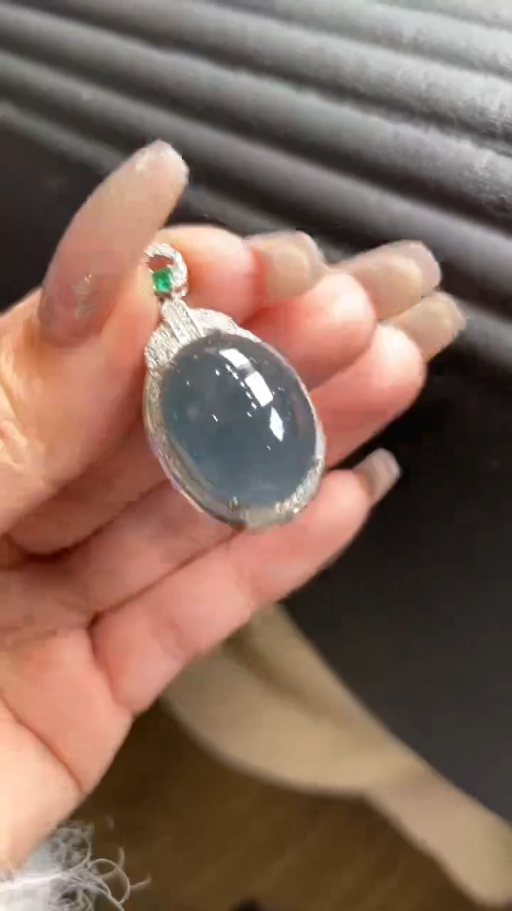 【闪购商品】翡翠颈饰未镶嵌      *240