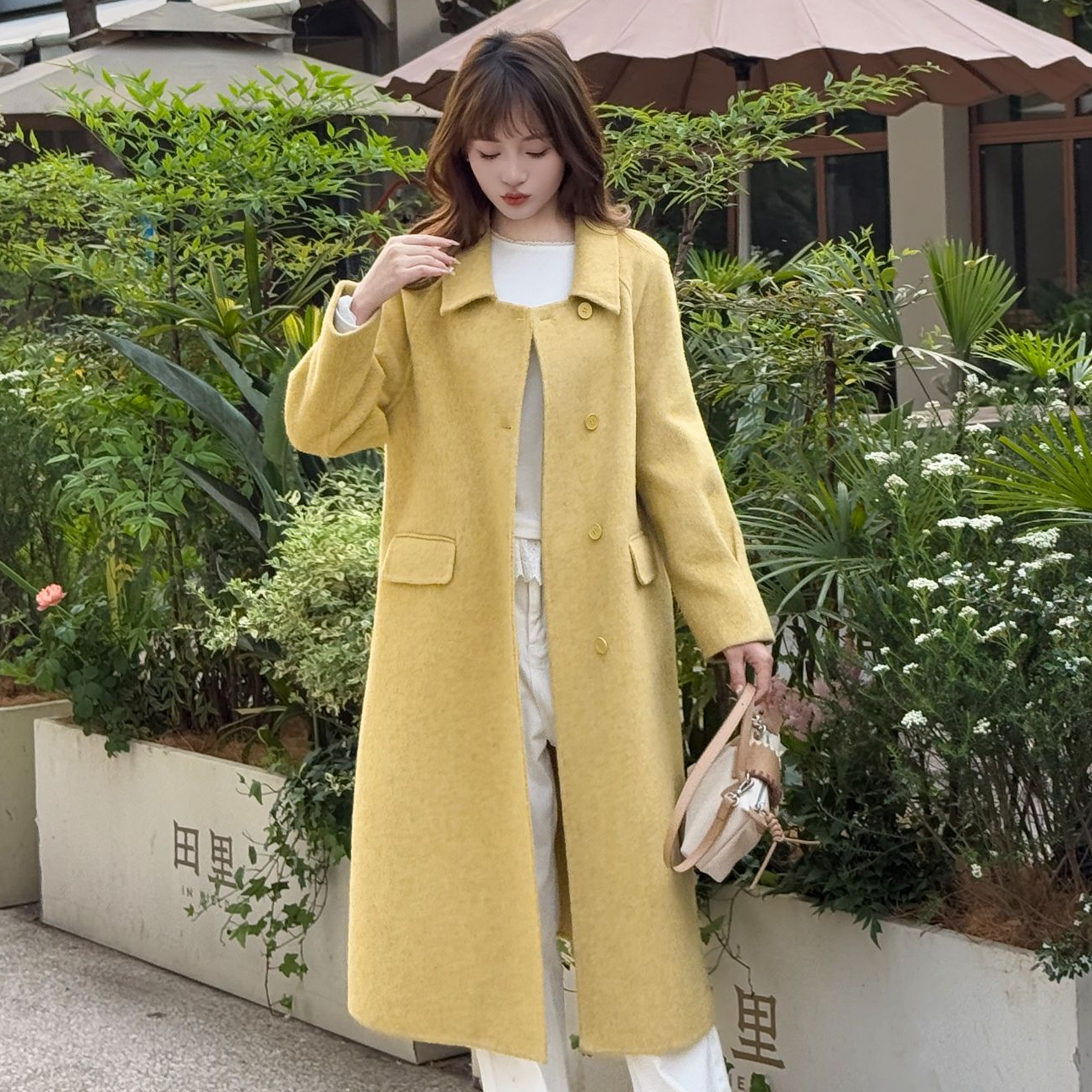 简约时尚翻领经典腰部口袋A字形单排扣双面呢羊毛大衣25908 