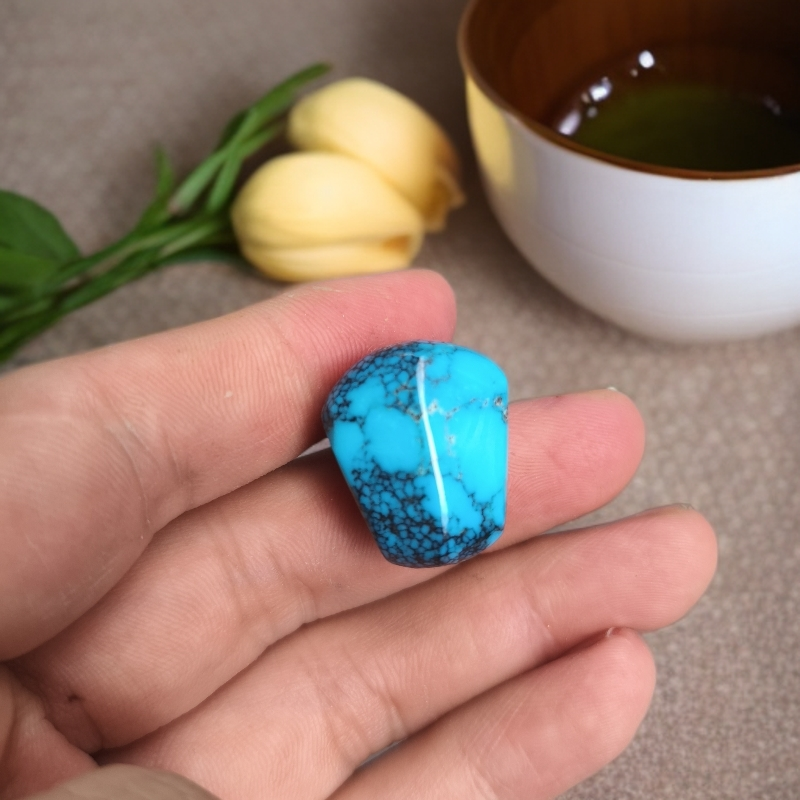 高瓷蓝绿松石三通鲨鱼背无优化湖北十堰竹山蓝色彩色18✘22厚度14