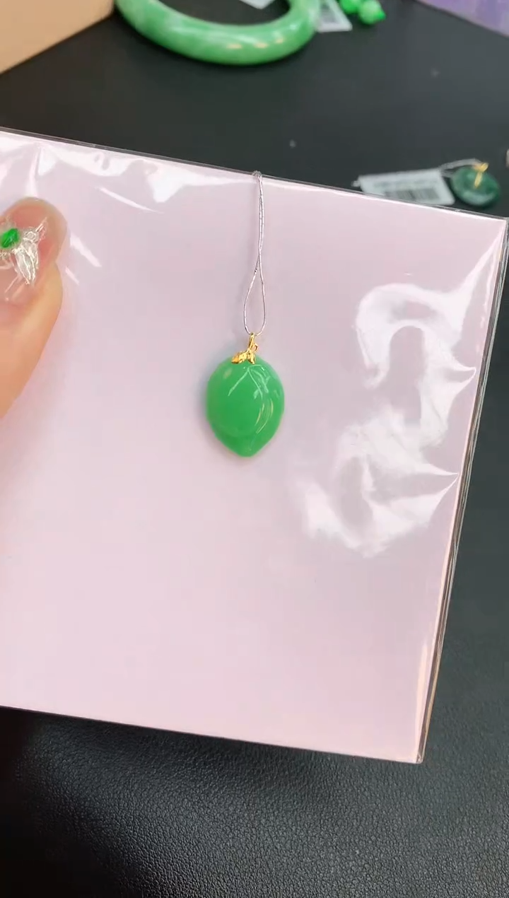 【闪购商品】翡翠颈饰18K金镶嵌赠礼盒证书 珍珍