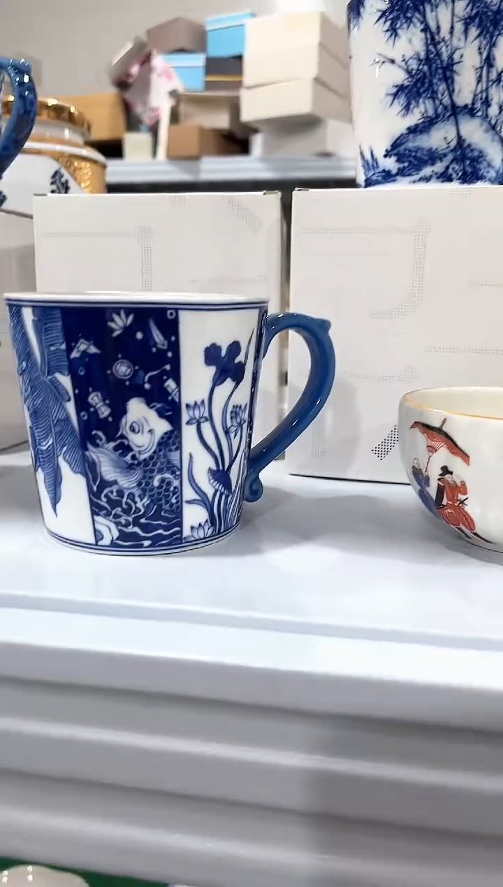 杯子骨瓷（原盒）青花马克杯一个