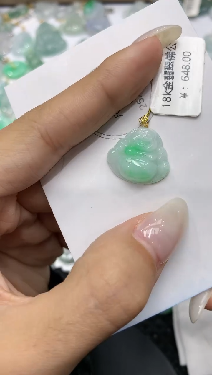 颈饰18K金镶嵌翡翠111111111111