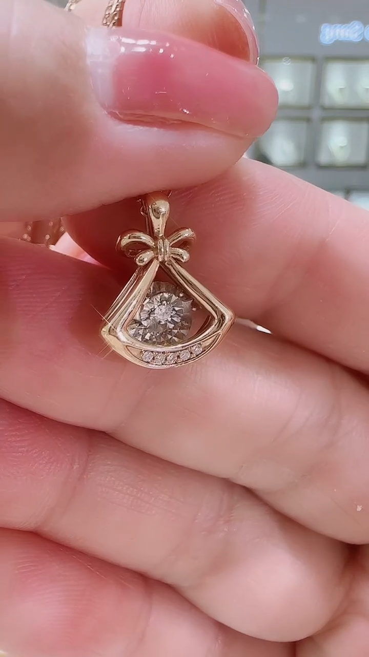 【闪购商品】钻石吊坠(不含链)18K金镶嵌吊坠