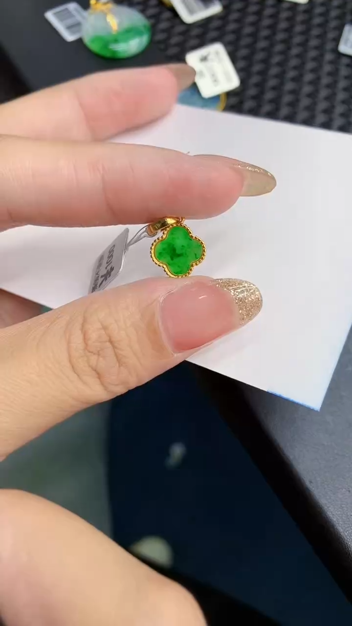【闪购商品】翡翠银S925镶嵌颈饰            8