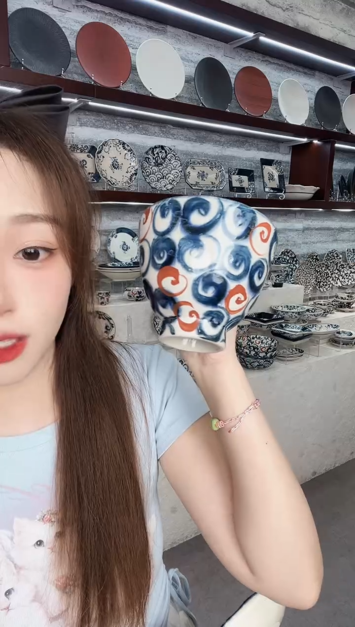 陶宗山窑高脚碗-赤绘旋涡12cm