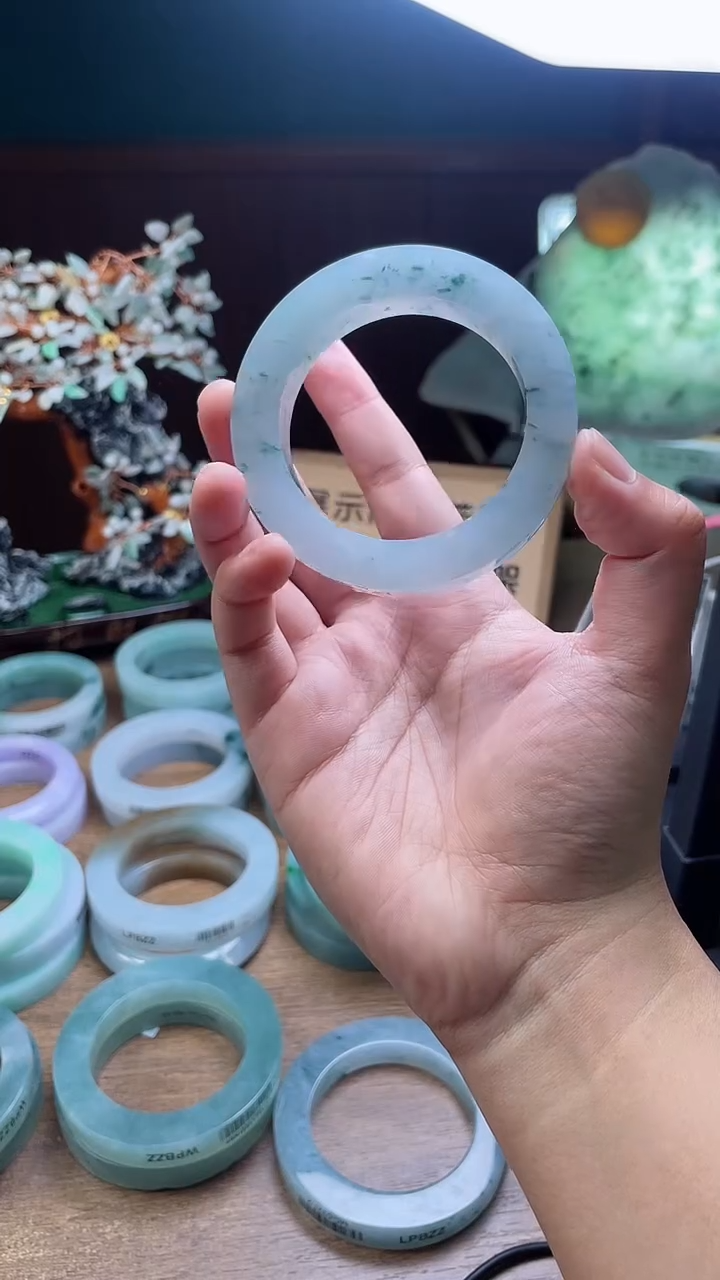 定制翡翠手镯未镶嵌定制