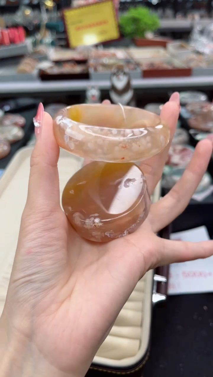 【闪购商品】石英质玉手镯未镶嵌55圈口（赠品镯心）6015187