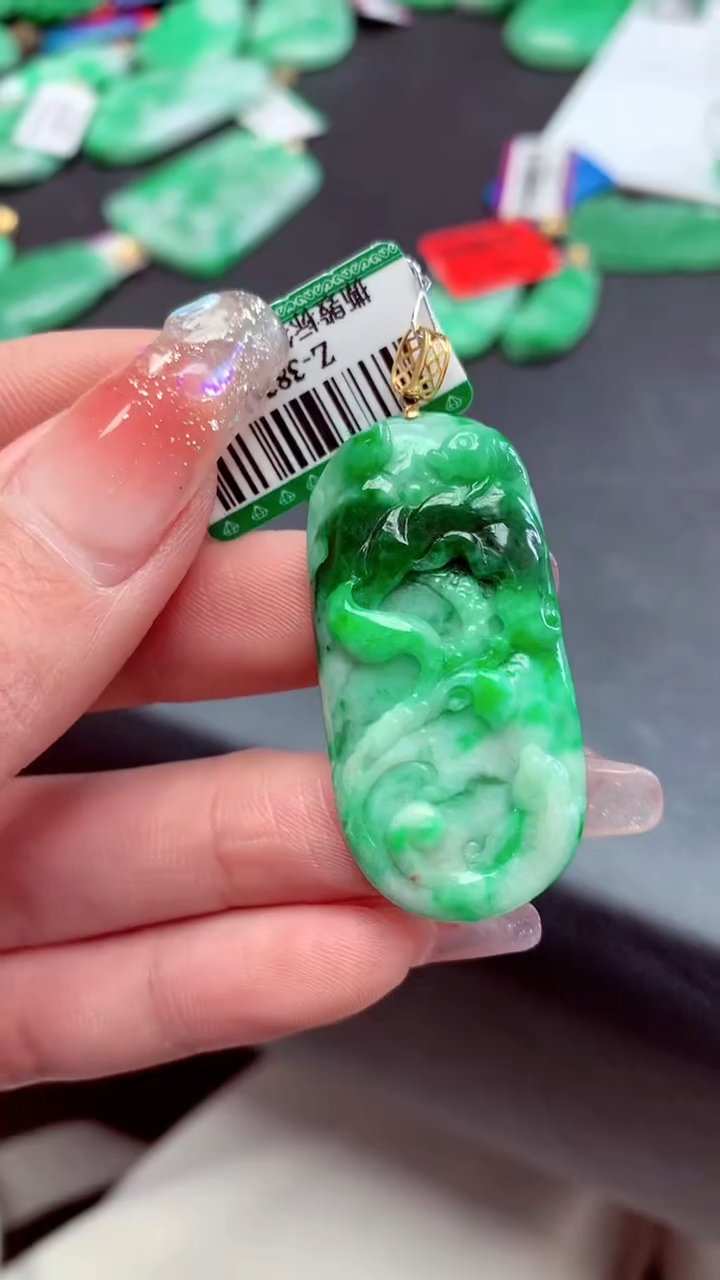 【闪购商品】翡翠颈饰18K金镶嵌挂件