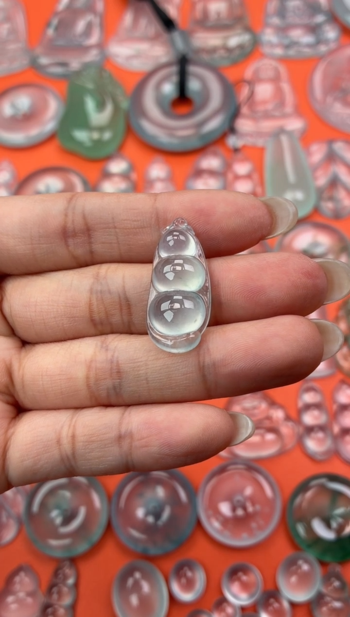 吊坠(不含链)未镶嵌翡翠13 豆子 28.5 12.9 6.3