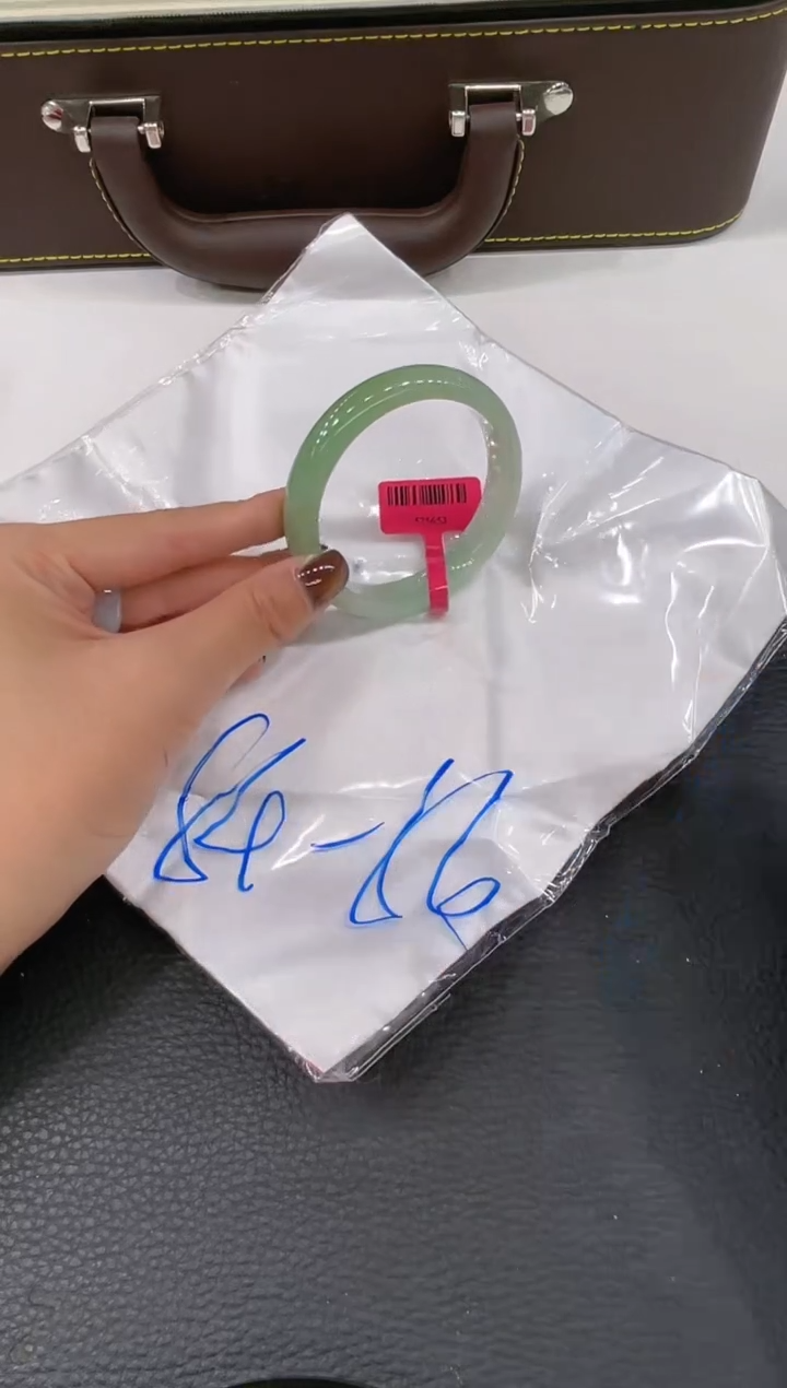 【闪购商品】翡翠手镯未镶嵌手镯