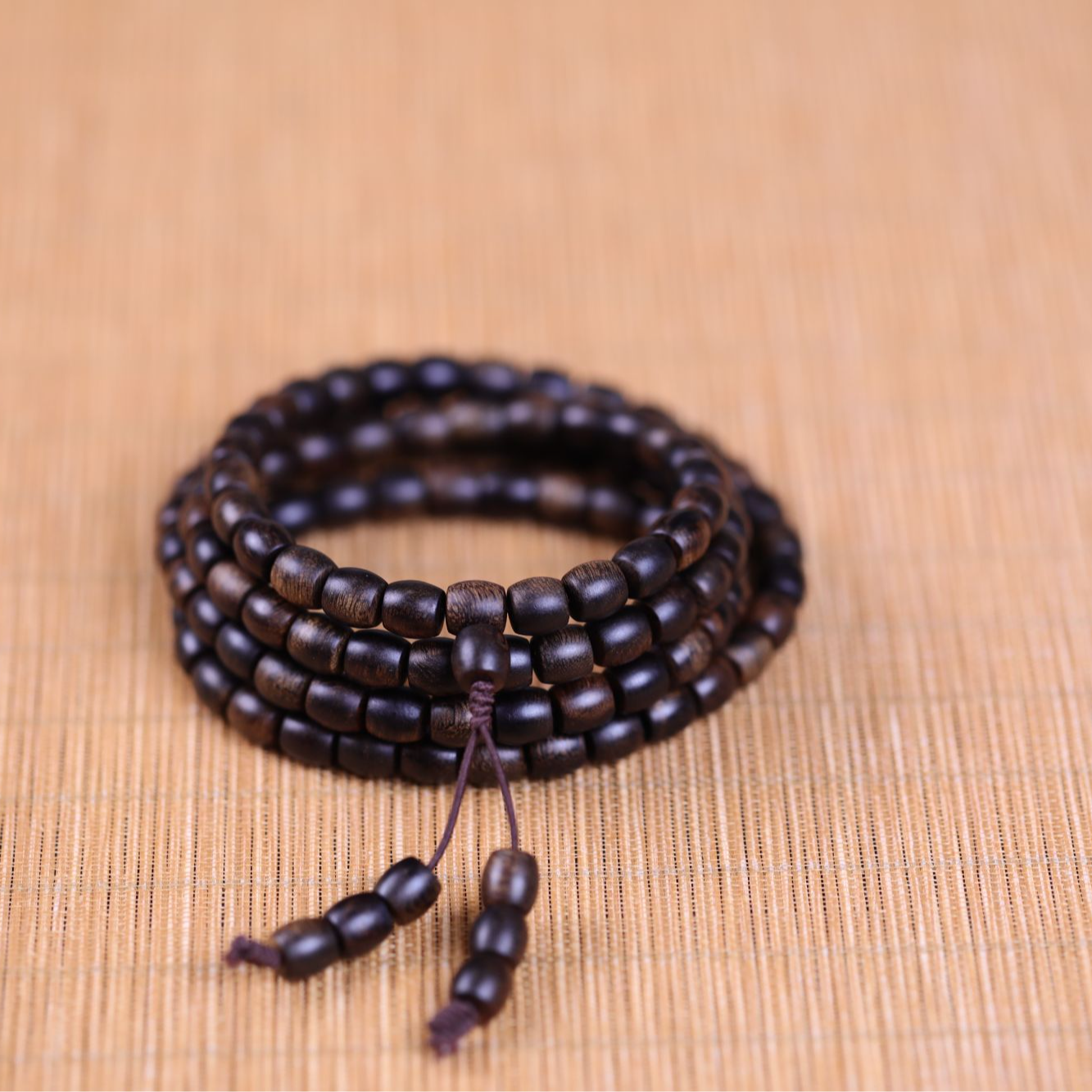 沉香中国香博园沉香越南芽庄玉化瘤疤白棋桶珠0.7多圈长串