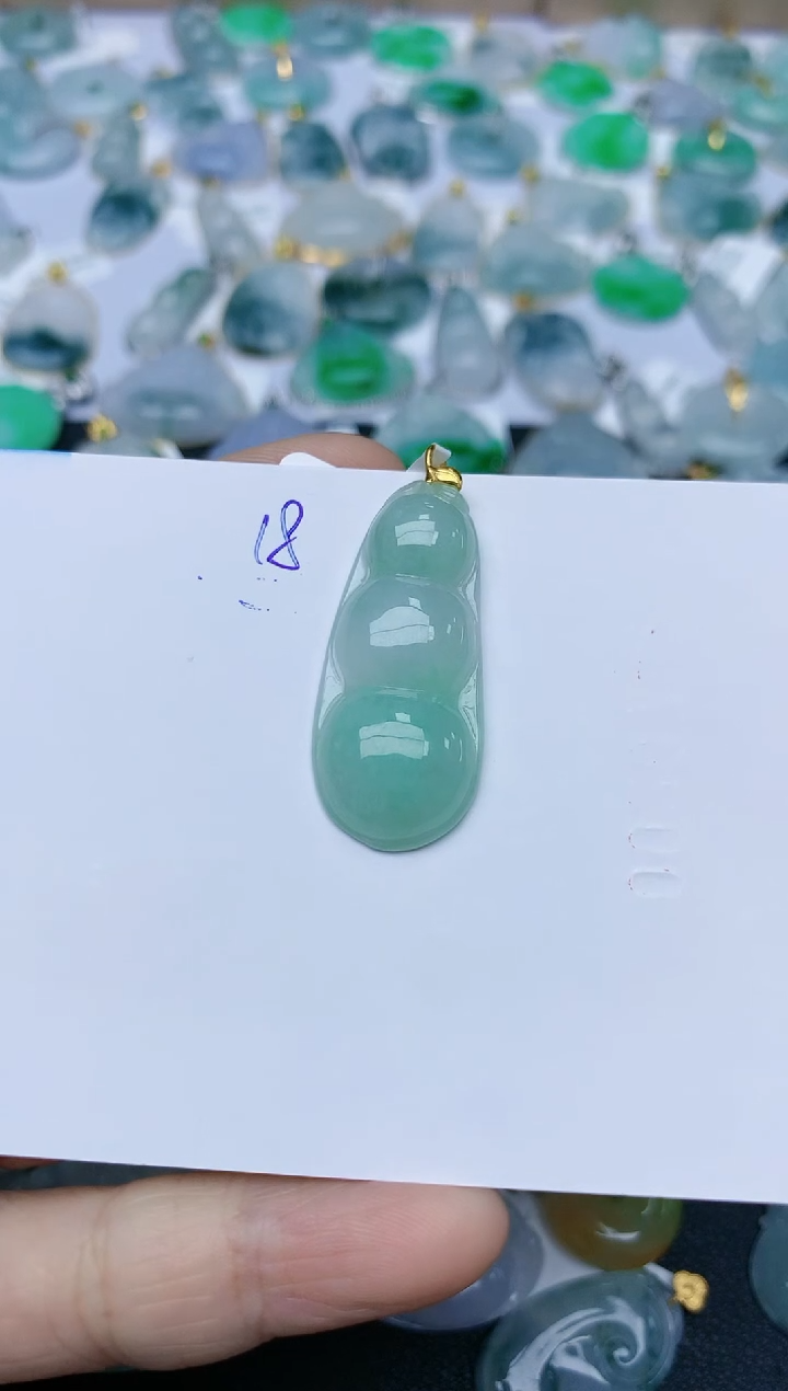 【闪购商品】翡翠颈饰18K金镶嵌天然翡翠A货    