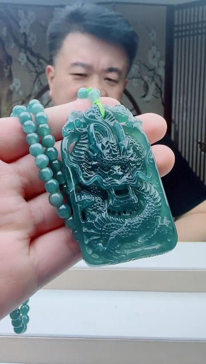 颈饰未镶嵌翡翠多样性发其一