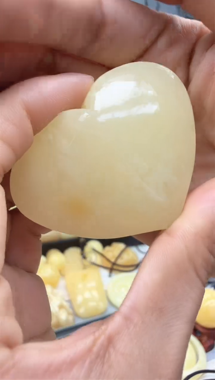 【闪购商品】琥珀裸石未镶嵌挂坠
