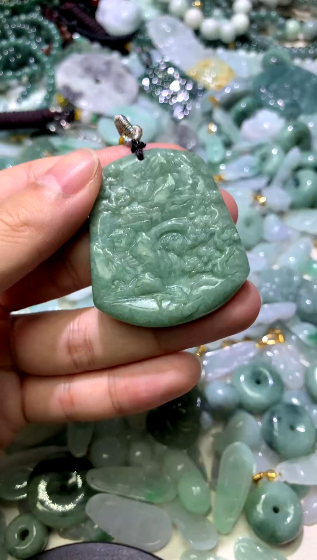 颈饰未镶嵌翡翠1