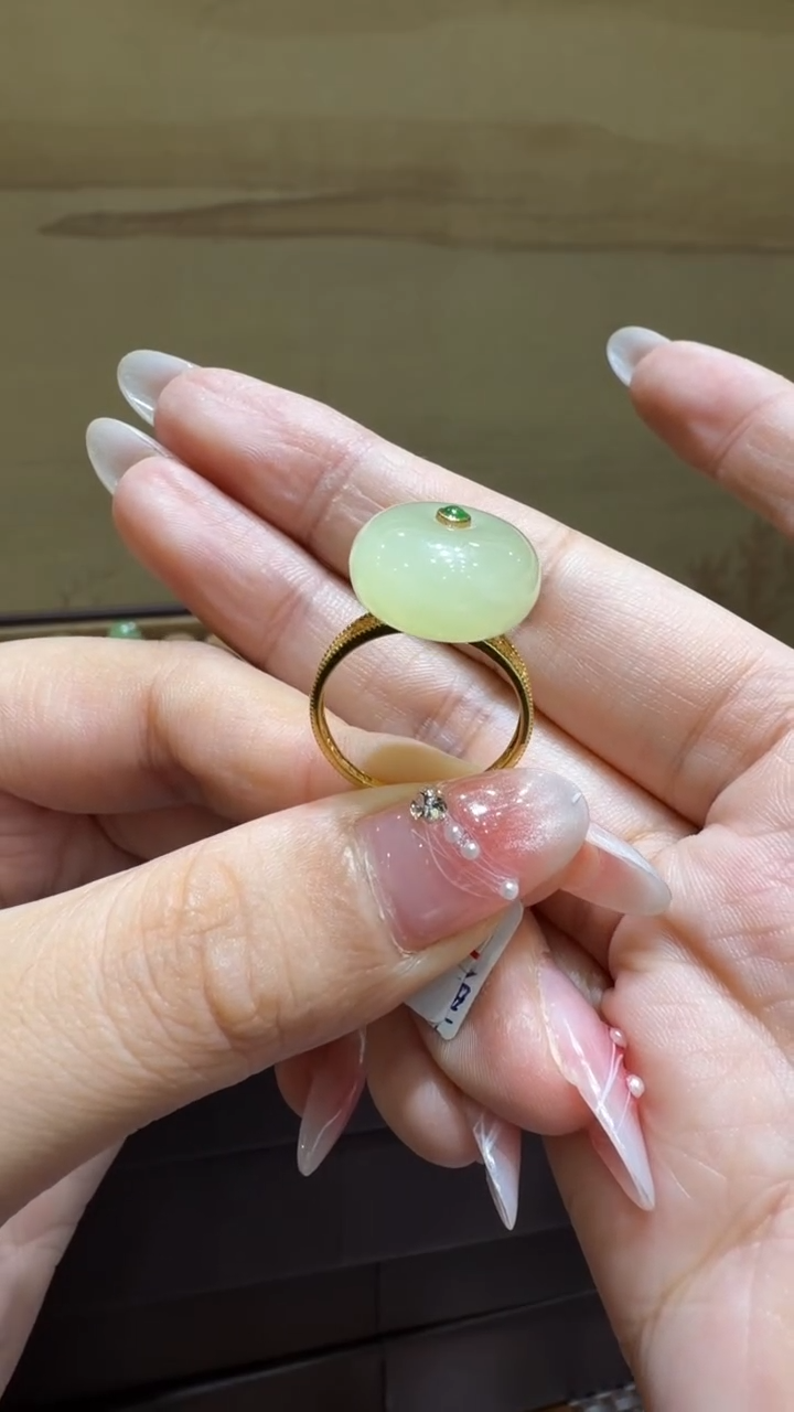 颈饰18K金镶嵌和田玉戒指备注圈口11-19